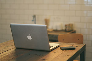 laptop-phone-desk